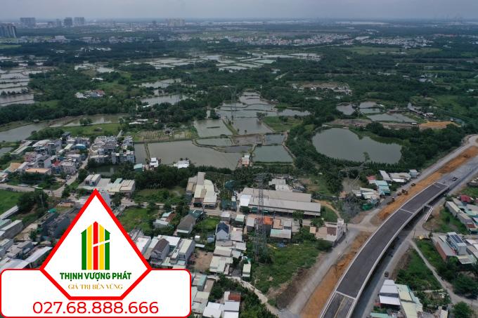 Bất động sản khu Nam TP HCM, đoạn qua huyện Nhà Bè, tháng 7/2024. Ảnh: Quỳnh Trần