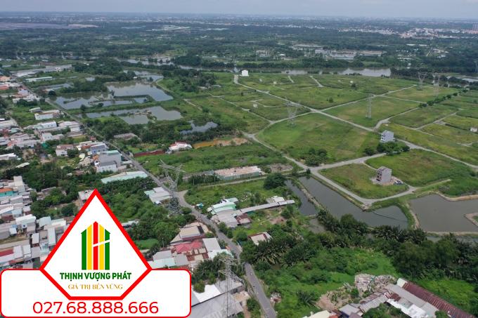 Bất động sản khu Nam TP HCM, đoạn qua huyện Nhà Bè, tháng 7/2024. Ảnh: Quỳnh Trần