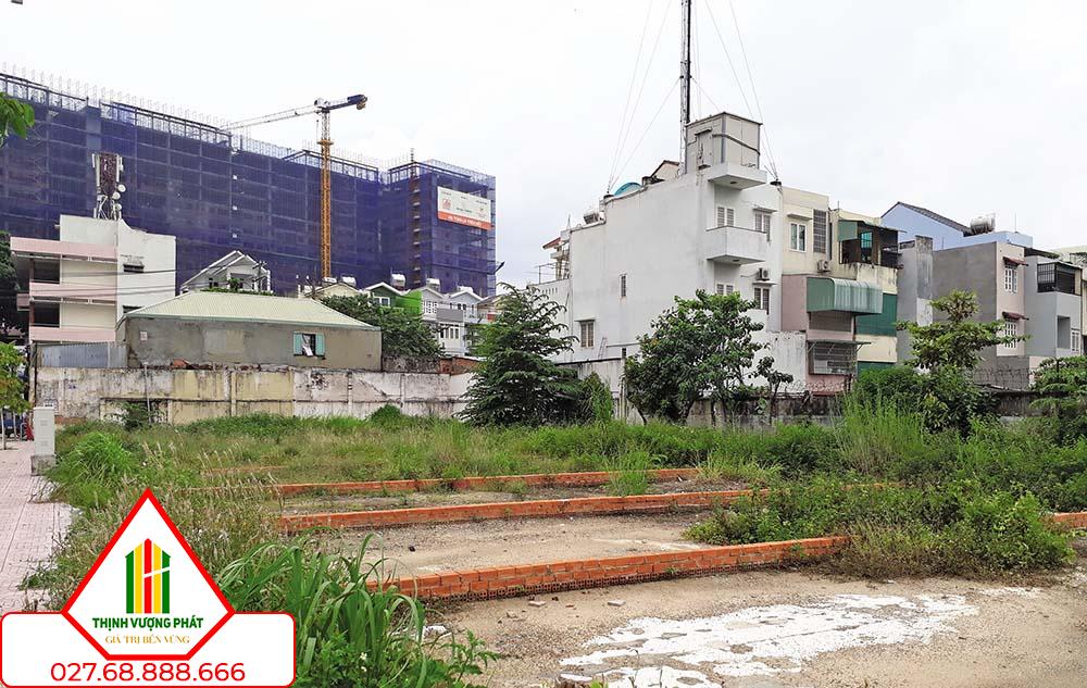Chưa có bảng giá đất mới, nên hàng trăm giao dịch bất động sản ở TP.HCM bị tắc thủ tục sang tên