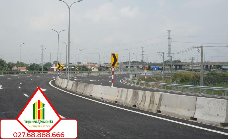 Một đoạn cao tốc Bến Lức - Long Thành. đoạn giao TP.HCM - Trung Lương và vành đai 3.
