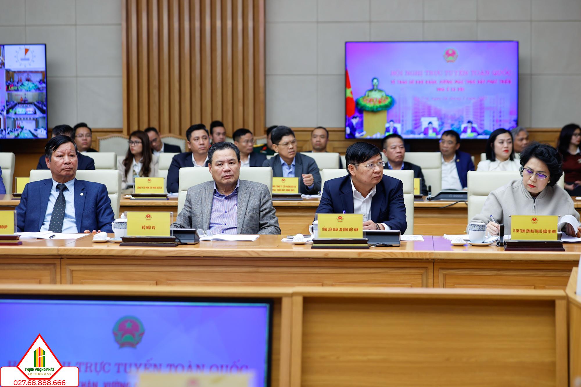 TỔNG THUẬT: Thủ tướng chủ trì Hội nghị toàn quốc tháo gỡ khó khăn, vướng mắc, thúc đẩy phát triển nhà ở xã hội- Ảnh 6. TỔNG THUẬT: Thủ tướng chủ trì Hội nghị toàn quốc tháo gỡ khó khăn, vướng mắc, thúc đẩy phát triển nhà ở xã hội- Ảnh 6.